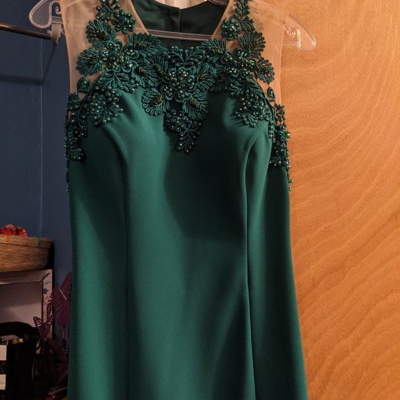 Emerald night gown - Picture 3 of 3